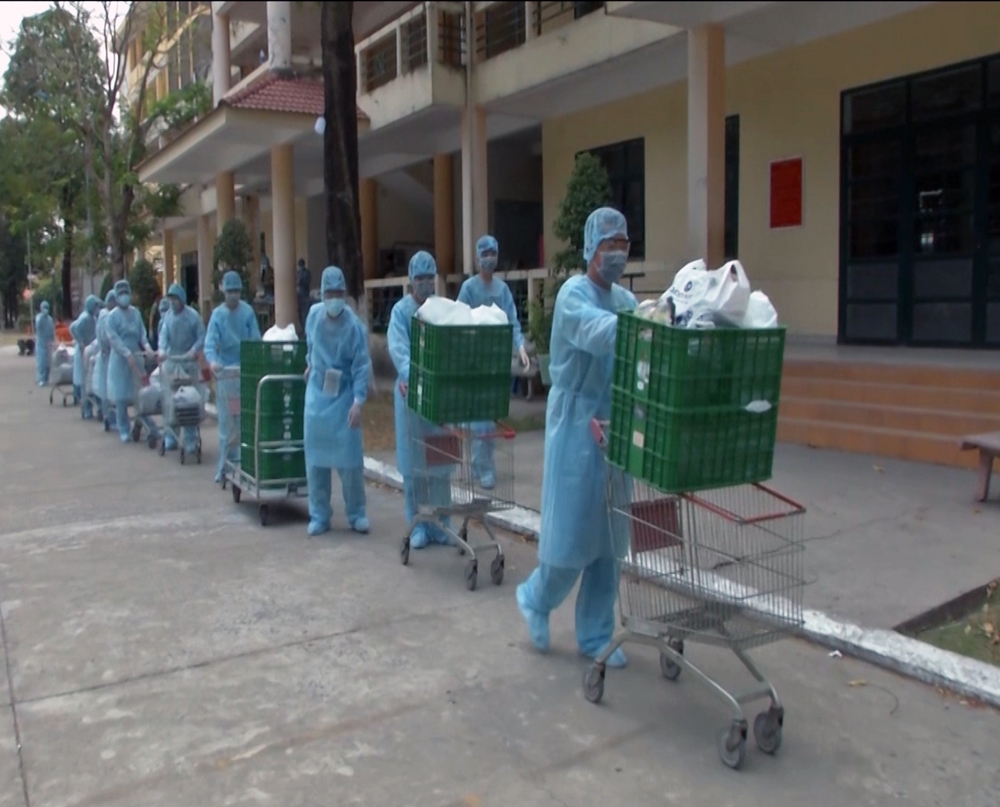 Công tác phục vụ tận tình chu đáo của cán bộ, chiến sĩ được mọi người trân trọng, cảm phục